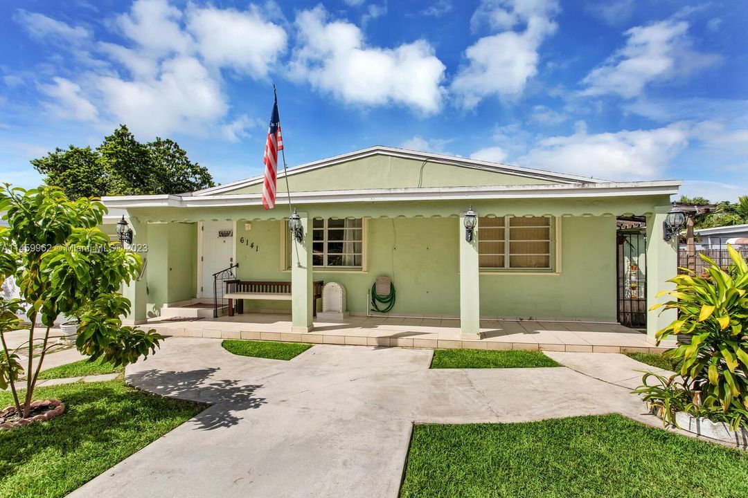 Vendido Recientemente: $599,000 (2 camas, 1 baños, 2776 Pies cuadrados)