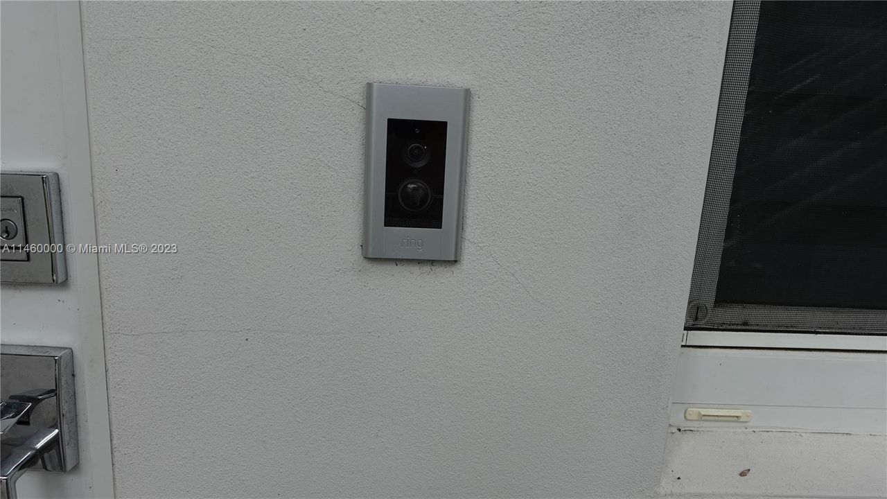 Recently Rented: $3,400 (3 beds, 2 baths, 1322 Square Feet)