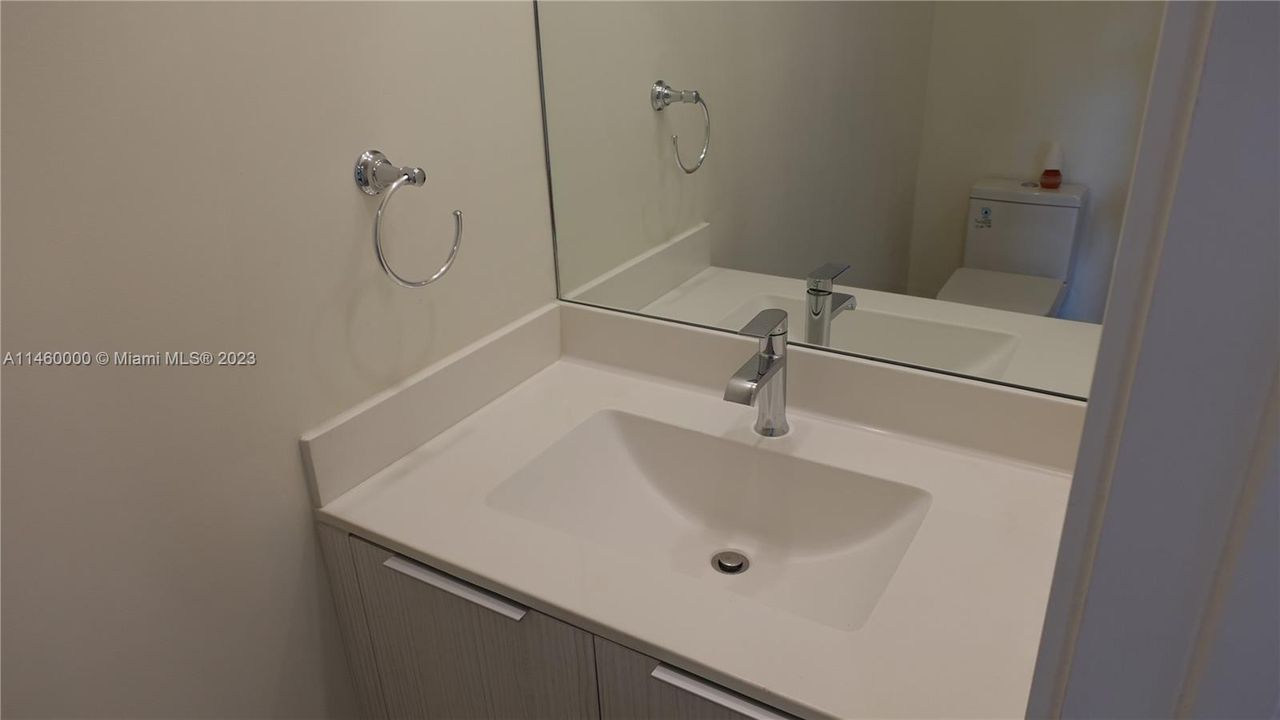 Recently Rented: $3,400 (3 beds, 2 baths, 1322 Square Feet)