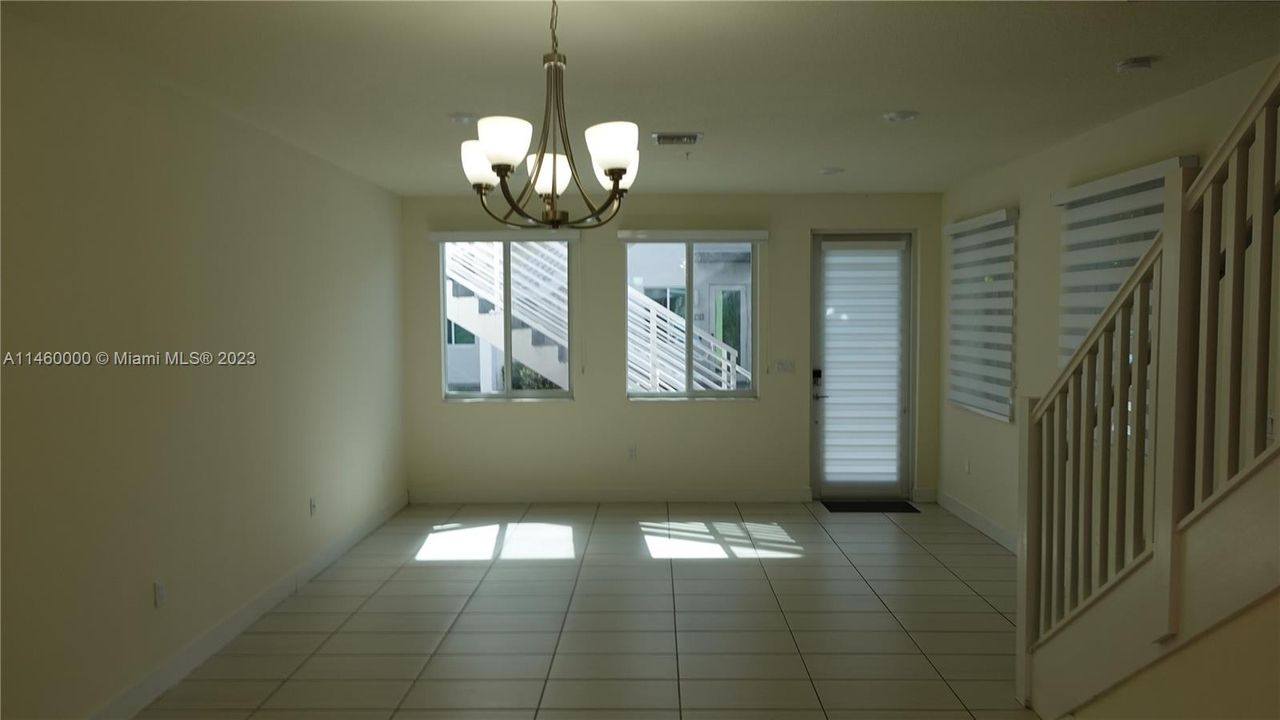 Recently Rented: $3,400 (3 beds, 2 baths, 1322 Square Feet)