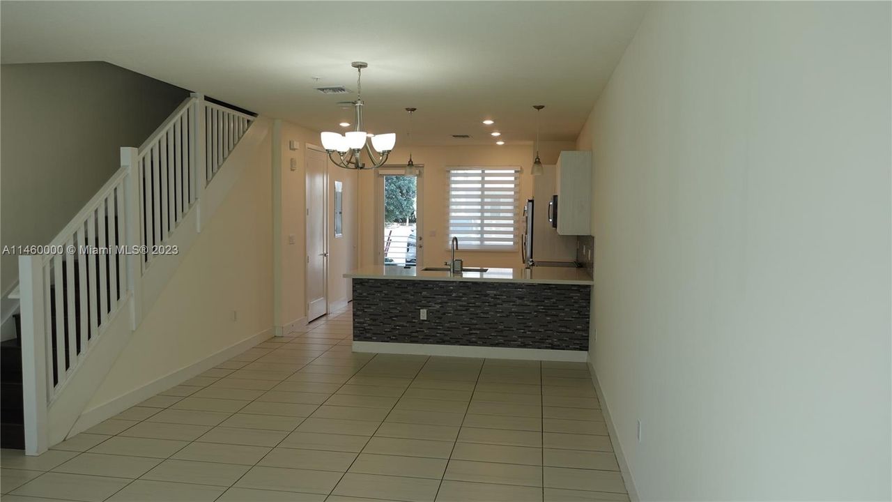 Recently Rented: $3,400 (3 beds, 2 baths, 1322 Square Feet)