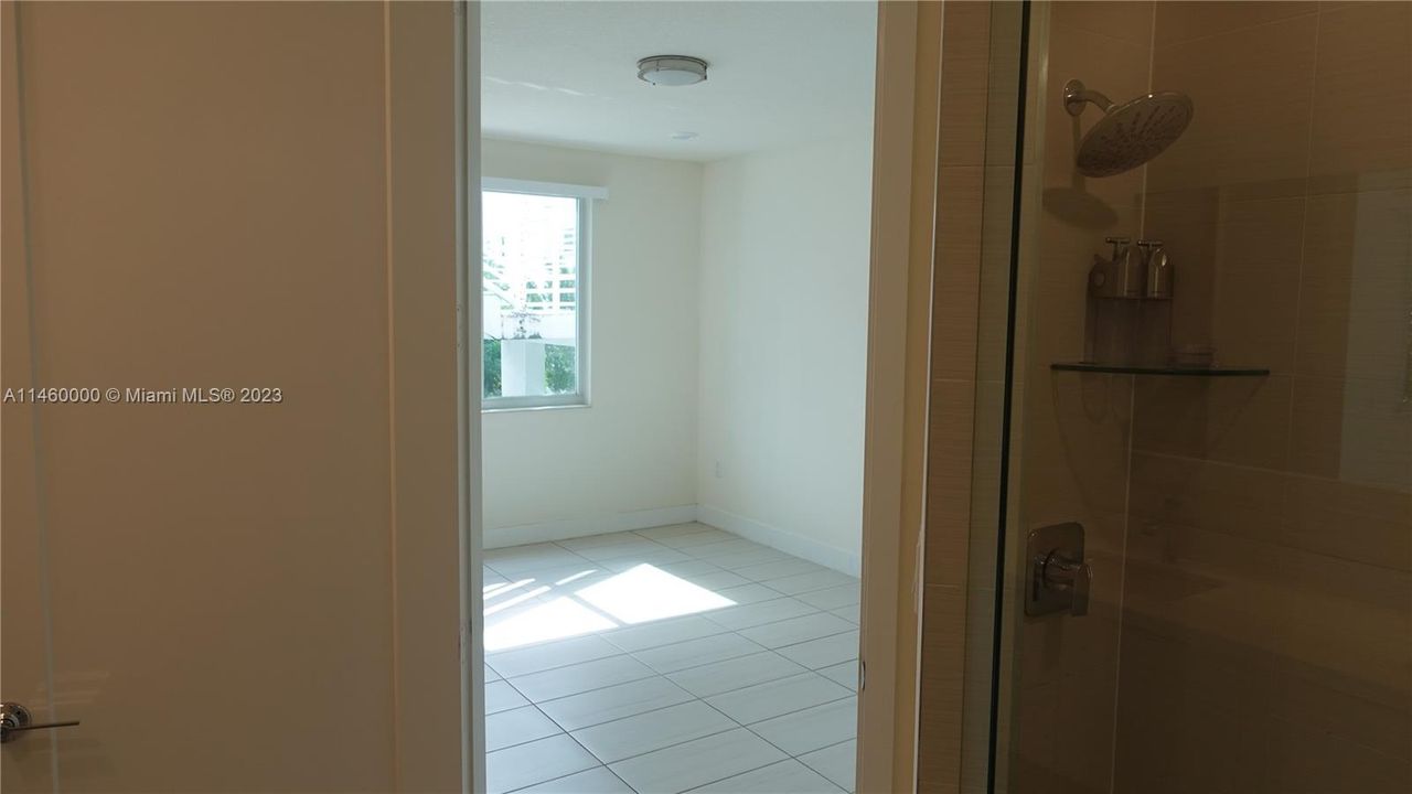 Recently Rented: $3,400 (3 beds, 2 baths, 1322 Square Feet)