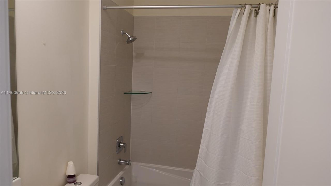 Recently Rented: $3,400 (3 beds, 2 baths, 1322 Square Feet)