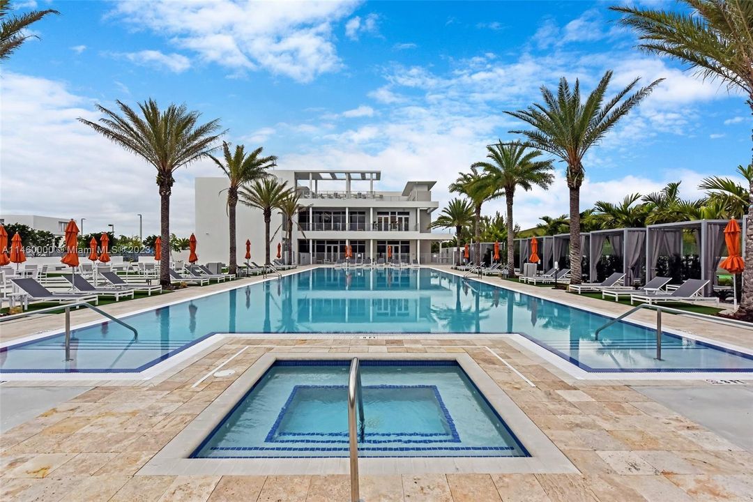 Recently Rented: $3,400 (3 beds, 2 baths, 1322 Square Feet)