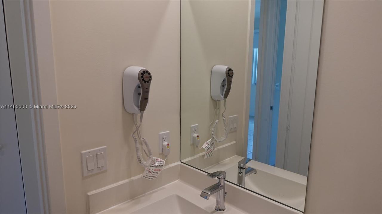 Recently Rented: $3,400 (3 beds, 2 baths, 1322 Square Feet)