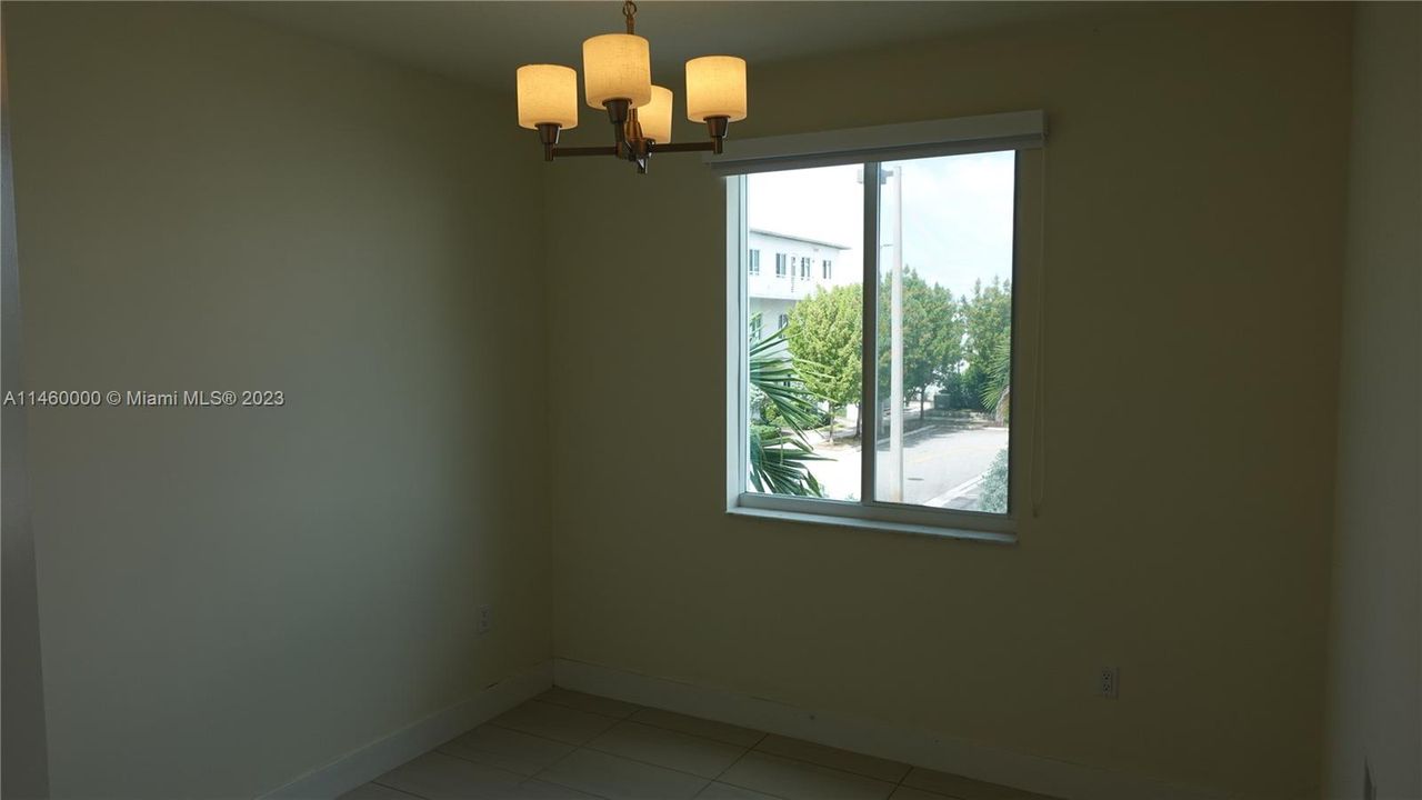 Recently Rented: $3,400 (3 beds, 2 baths, 1322 Square Feet)