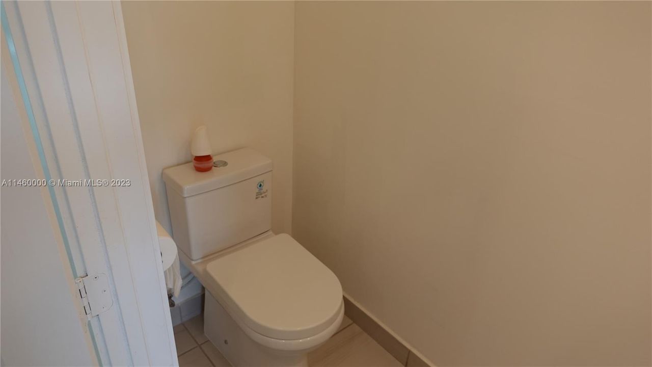 Recently Rented: $3,400 (3 beds, 2 baths, 1322 Square Feet)