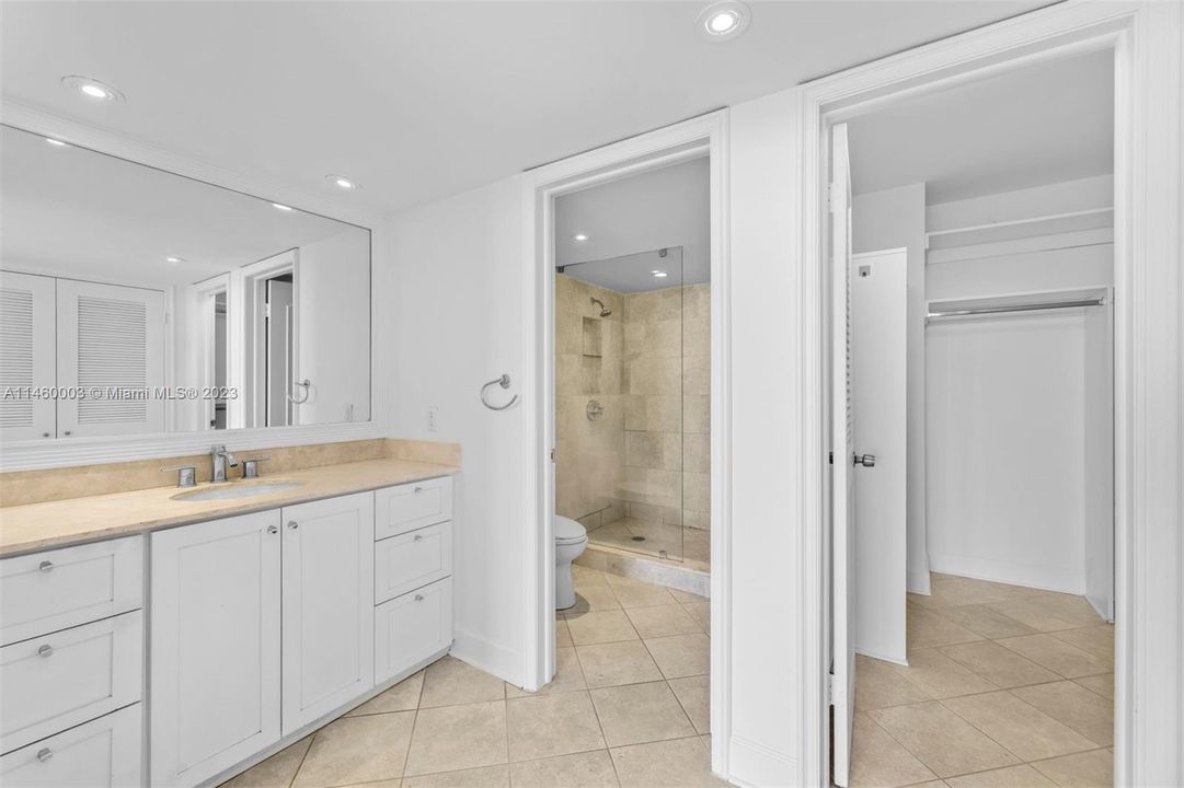 Recently Sold: $1,550,000 (2 beds, 2 baths, 1875 Square Feet)
