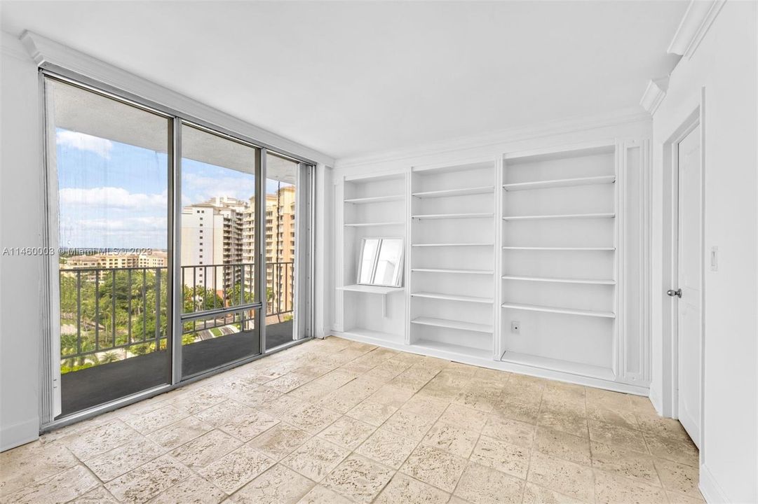 Recently Sold: $1,550,000 (2 beds, 2 baths, 1875 Square Feet)