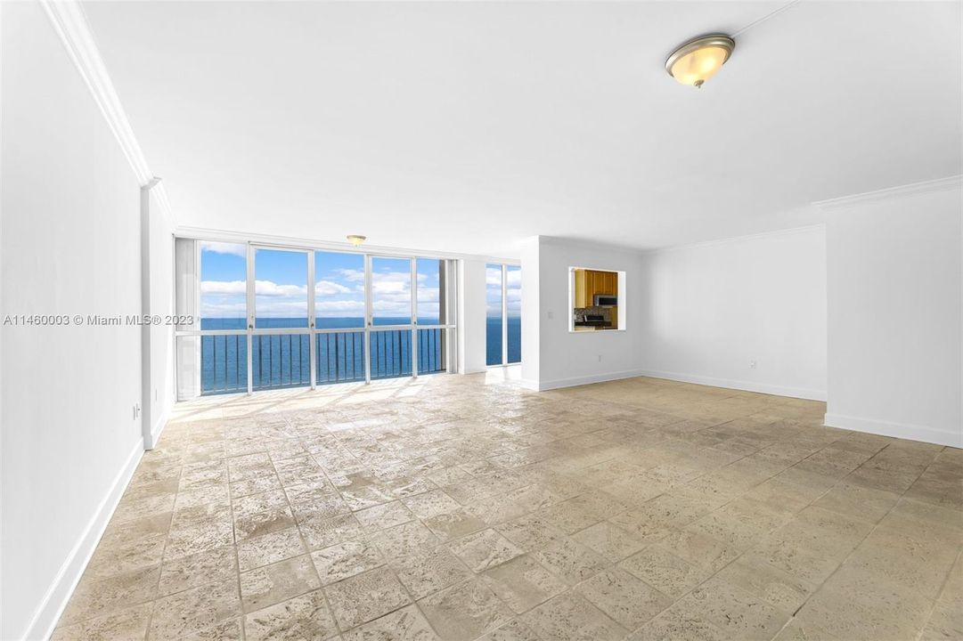 Recently Sold: $1,550,000 (2 beds, 2 baths, 1875 Square Feet)