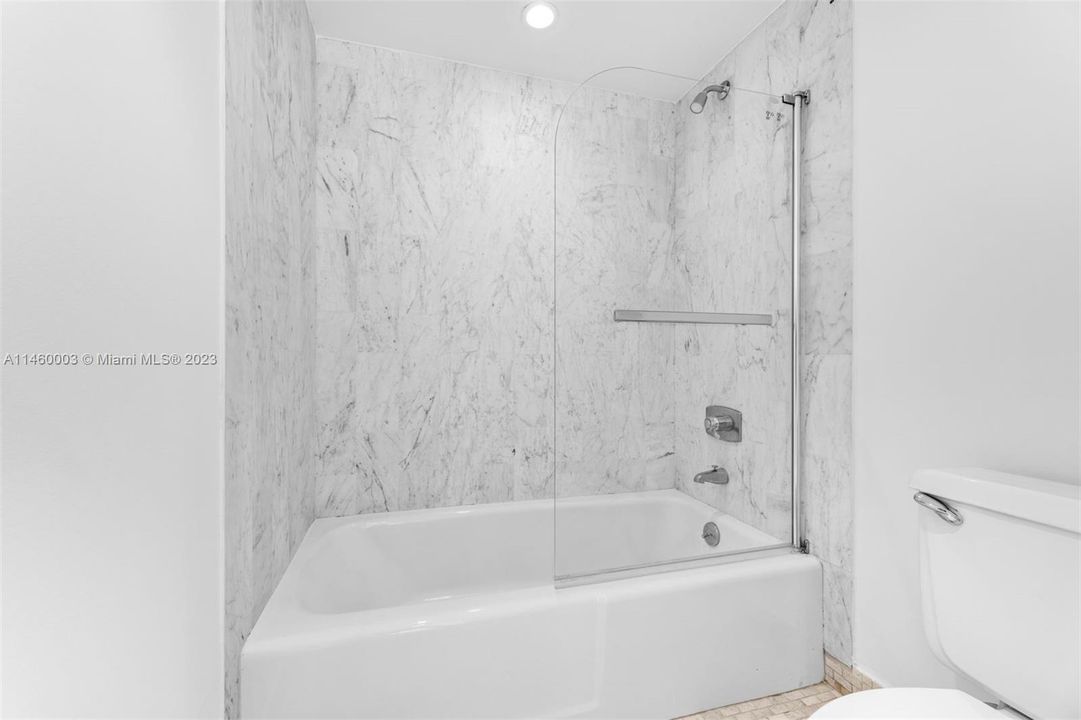 Recently Sold: $1,550,000 (2 beds, 2 baths, 1875 Square Feet)