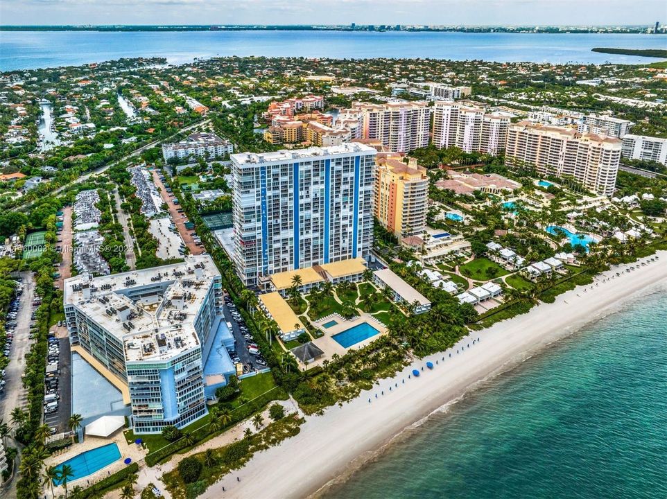 Recently Sold: $1,550,000 (2 beds, 2 baths, 1875 Square Feet)