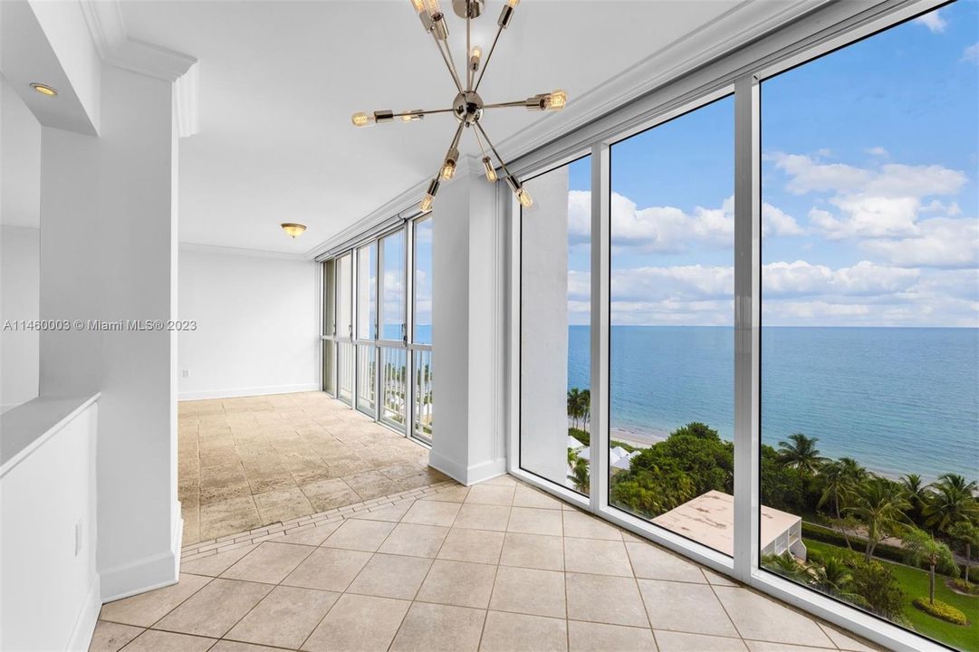 Recently Sold: $1,550,000 (2 beds, 2 baths, 1875 Square Feet)