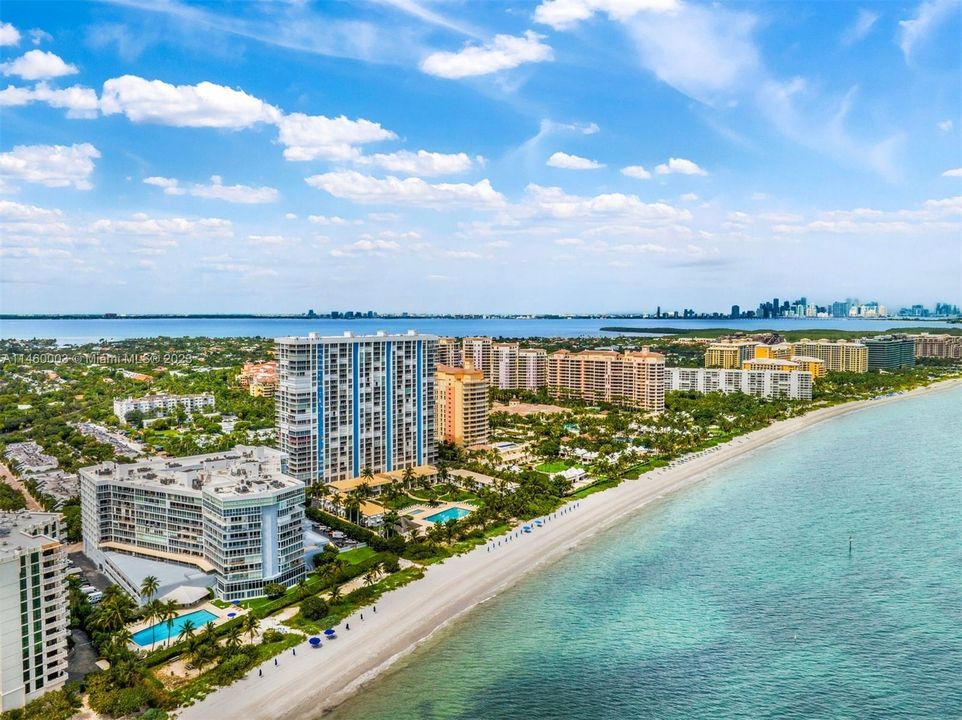 Recently Sold: $1,550,000 (2 beds, 2 baths, 1875 Square Feet)