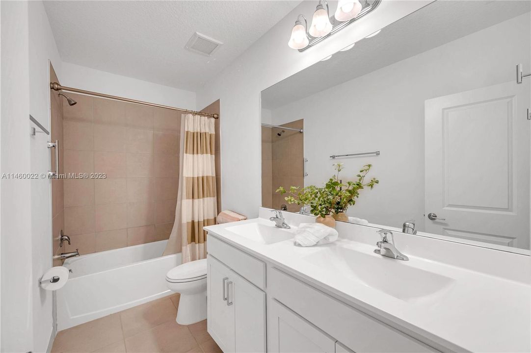 Guest Bathroom Upstairs