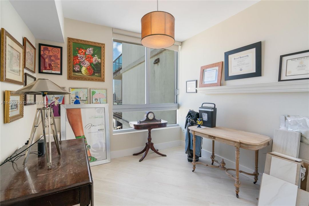 Recently Rented: $3,750 (2 beds, 2 baths, 1075 Square Feet)