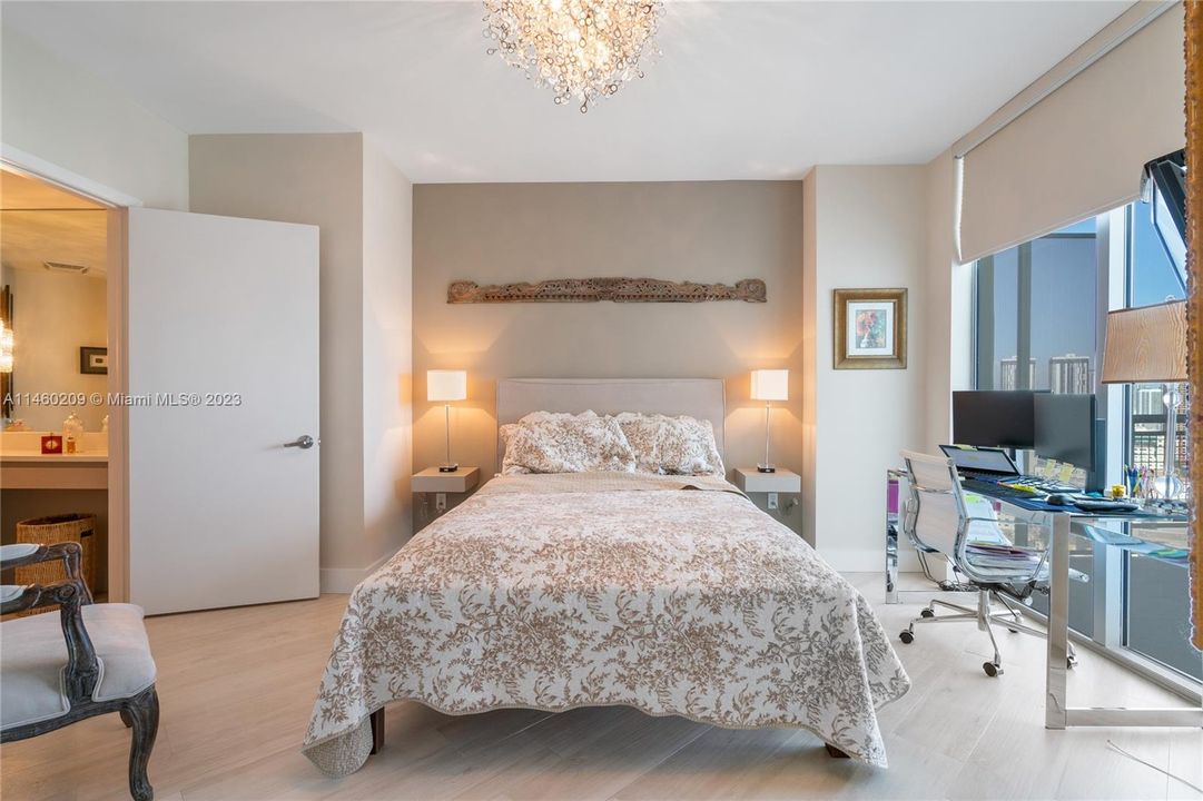 Recently Rented: $3,750 (2 beds, 2 baths, 1075 Square Feet)