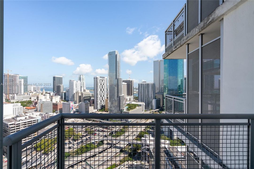 Recently Rented: $3,750 (2 beds, 2 baths, 1075 Square Feet)