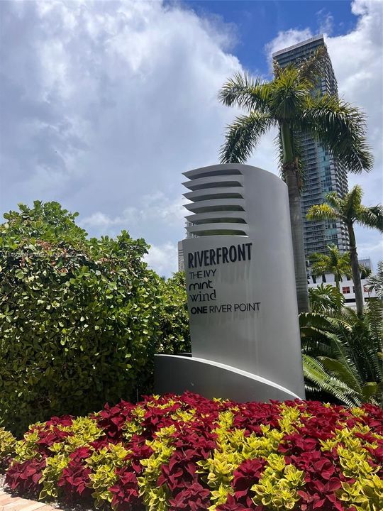 Recently Rented: $3,750 (2 beds, 2 baths, 1075 Square Feet)