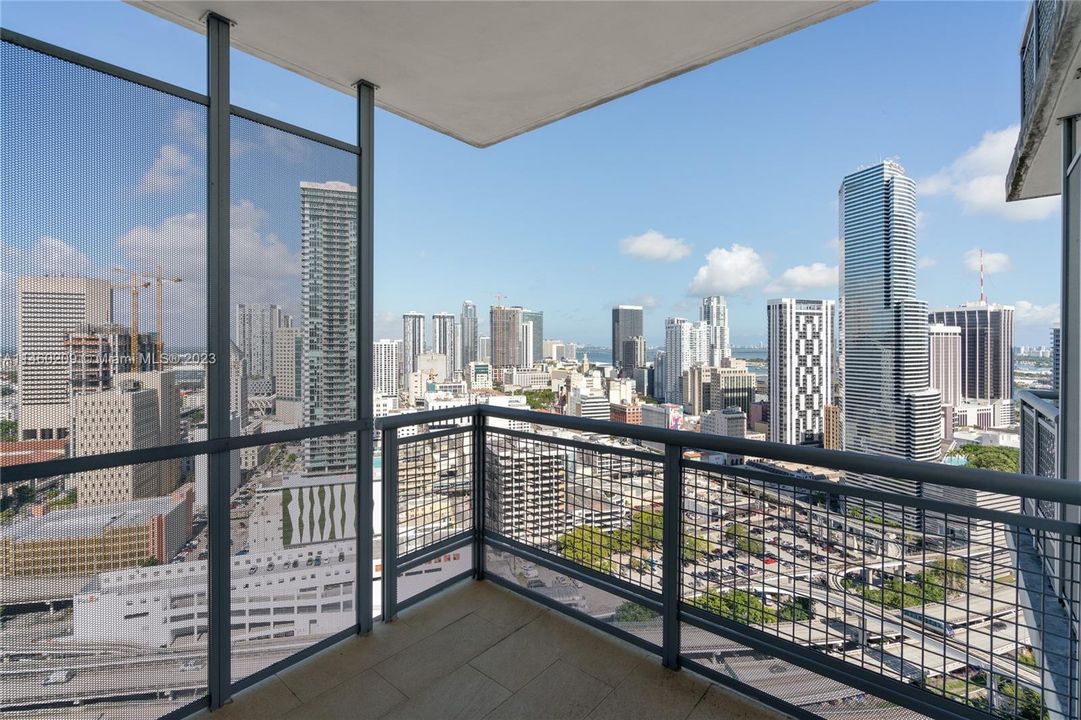 Recently Rented: $3,750 (2 beds, 2 baths, 1075 Square Feet)