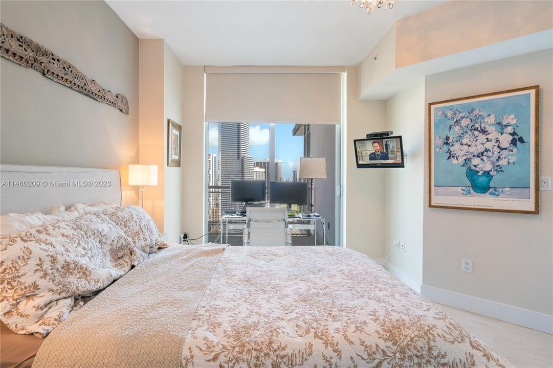 Recently Rented: $3,750 (2 beds, 2 baths, 1075 Square Feet)