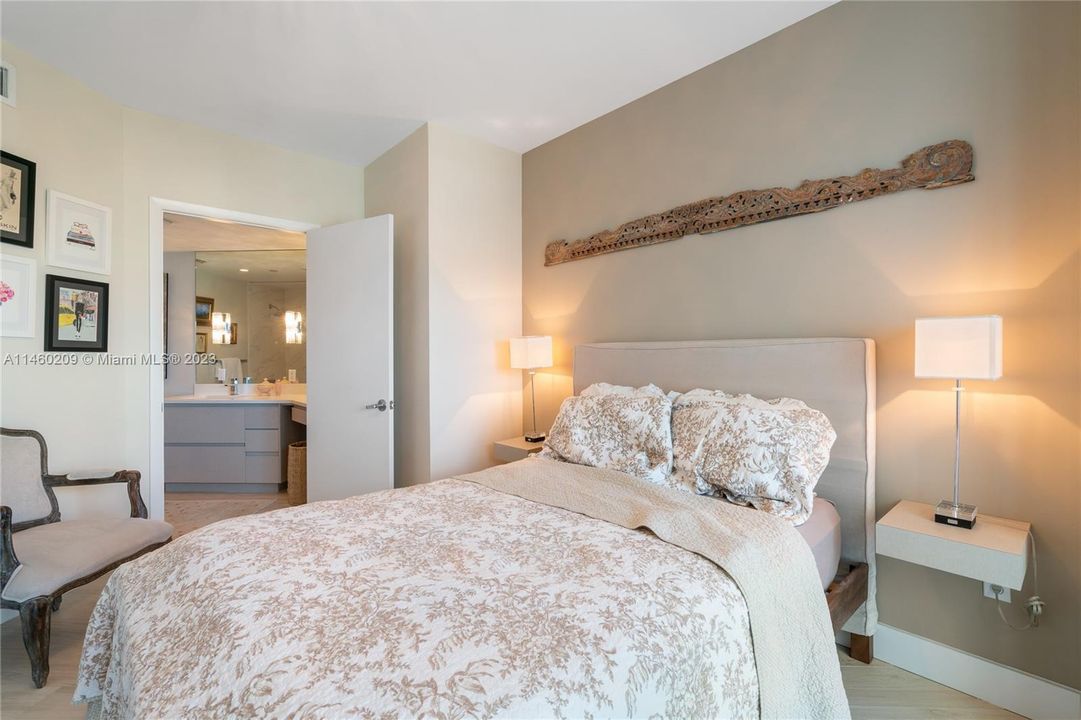 Recently Rented: $3,750 (2 beds, 2 baths, 1075 Square Feet)