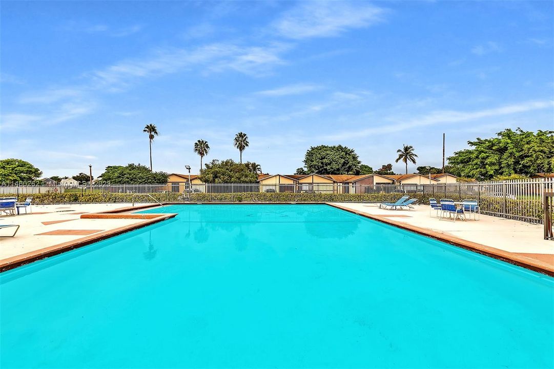 Recently Sold: $360,000 (3 beds, 2 baths, 1218 Square Feet)