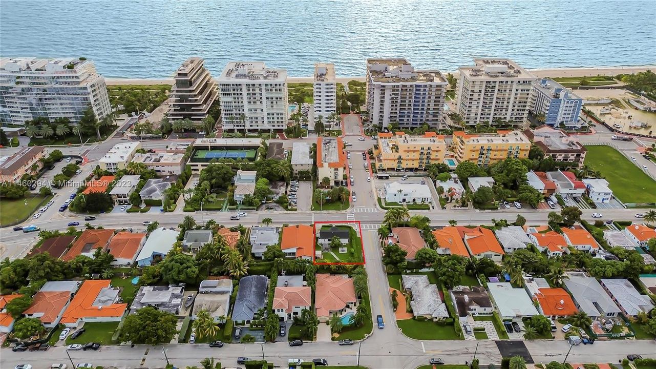 Recently Sold: $1,225,000 (2 beds, 1 baths, 890 Square Feet)