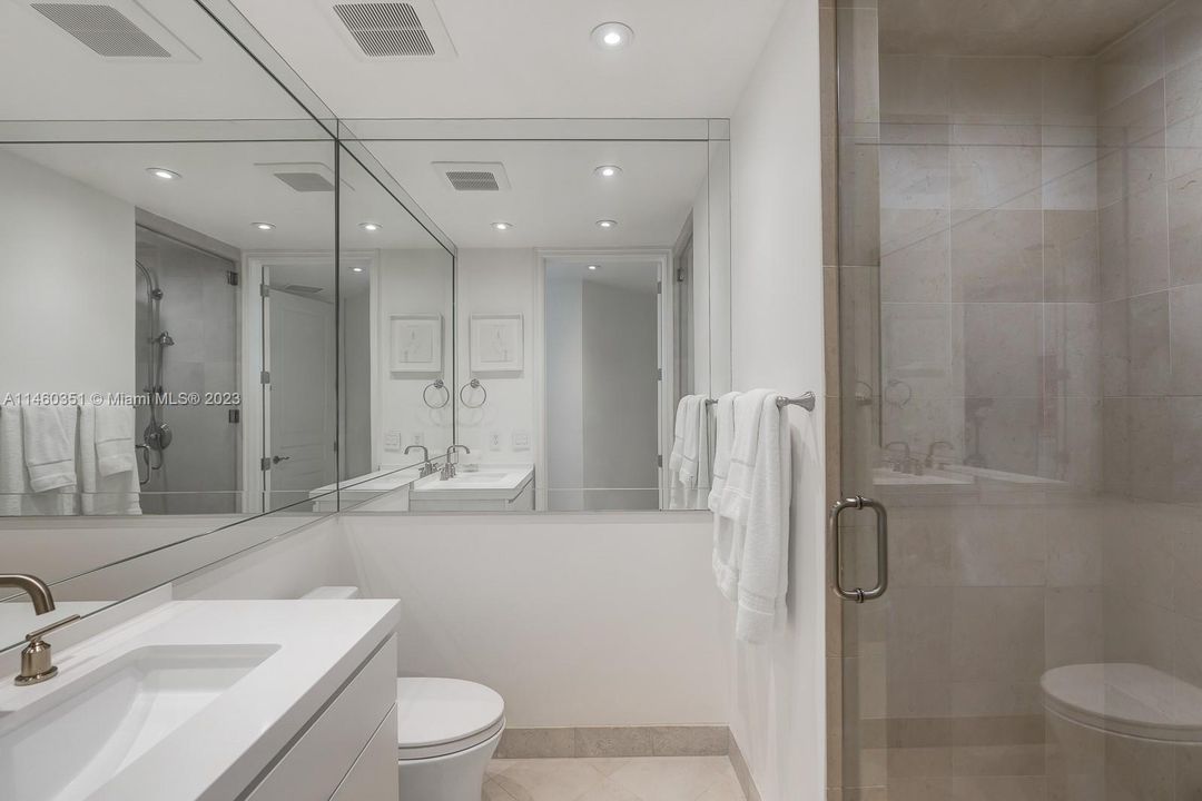 Recently Sold: $4,500,000 (2 beds, 2 baths, 1591 Square Feet)