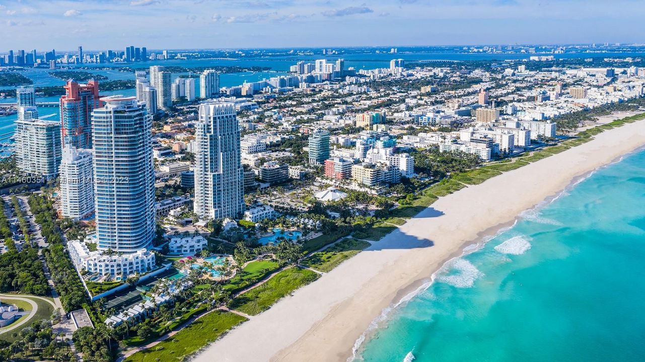 Recently Sold: $4,500,000 (2 beds, 2 baths, 1591 Square Feet)