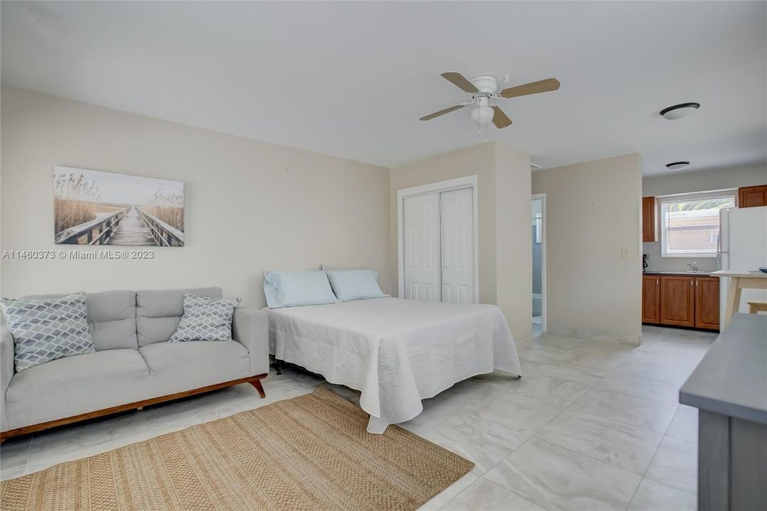 最近售出: $485,000 (0 贝兹, 0 浴室, 886 平方英尺)