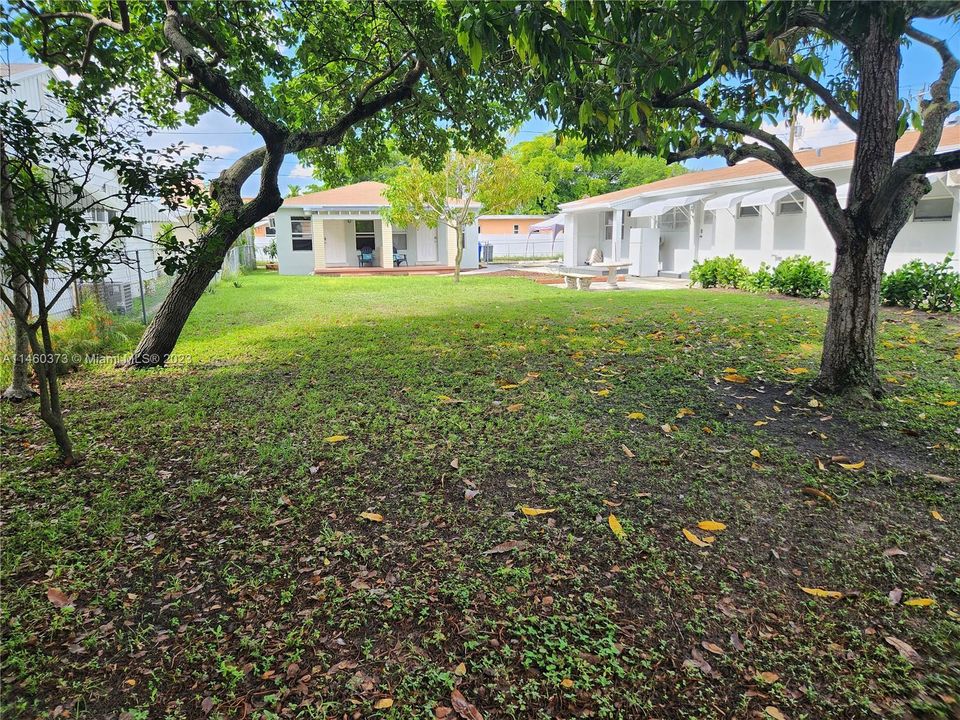 最近售出: $485,000 (0 贝兹, 0 浴室, 886 平方英尺)