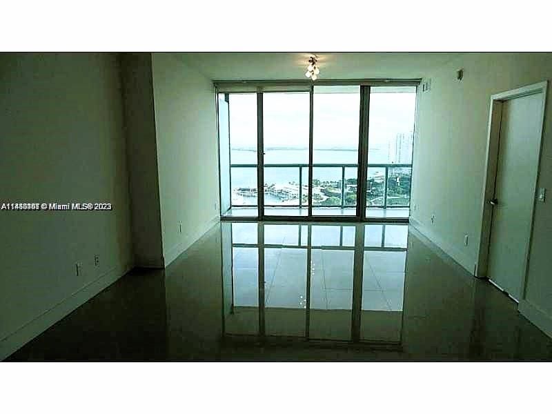 Recently Rented: $4,150 (2 beds, 2 baths, 1198 Square Feet)