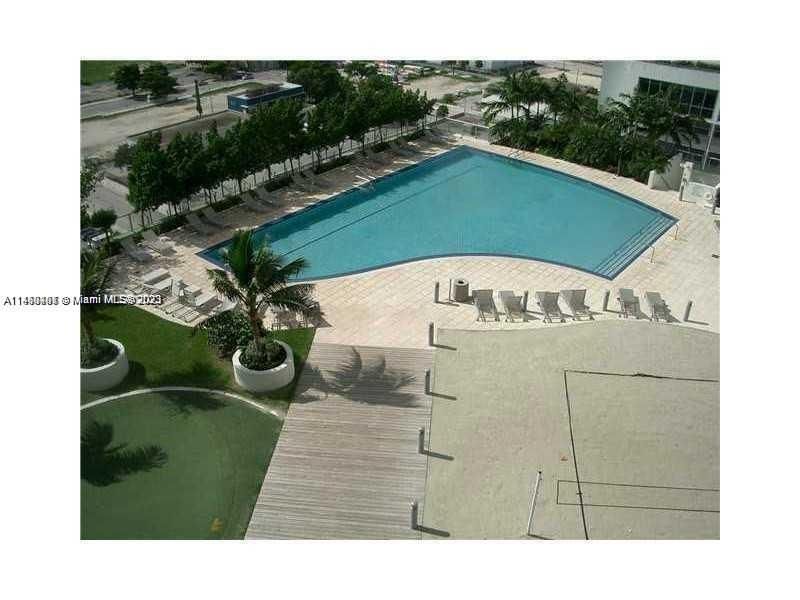 Recently Rented: $4,150 (2 beds, 2 baths, 1198 Square Feet)