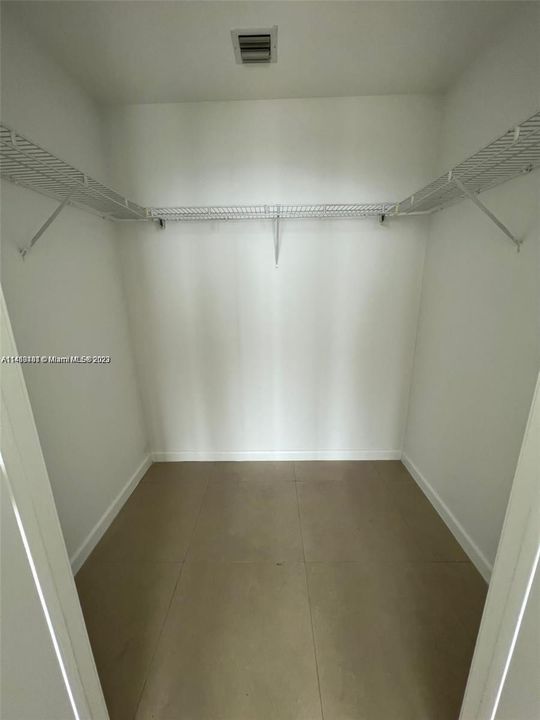 Recently Rented: $4,150 (2 beds, 2 baths, 1198 Square Feet)