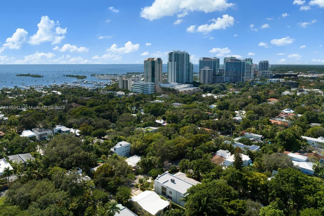 Недавно продано: $4,900,000 (5 спален, 6 ванн, 3918 Квадратных фут)