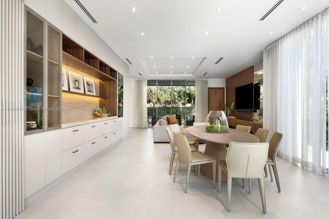 Недавно продано: $4,900,000 (5 спален, 6 ванн, 3918 Квадратных фут)