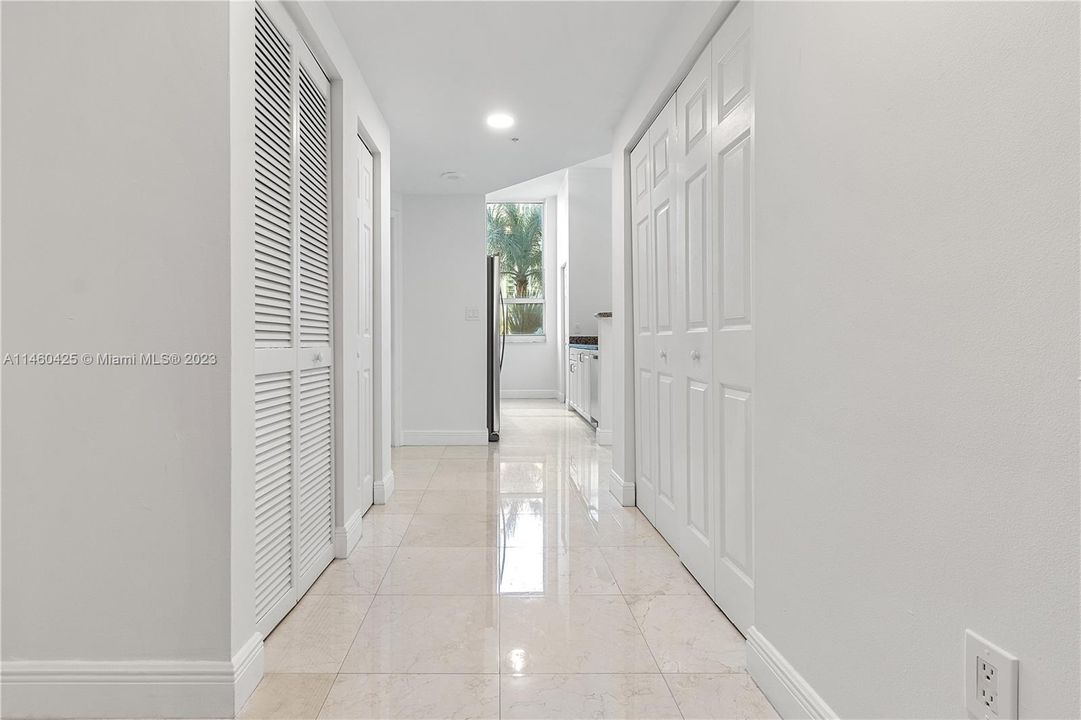 Recently Rented: $4,500 (2 beds, 2 baths, 1200 Square Feet)