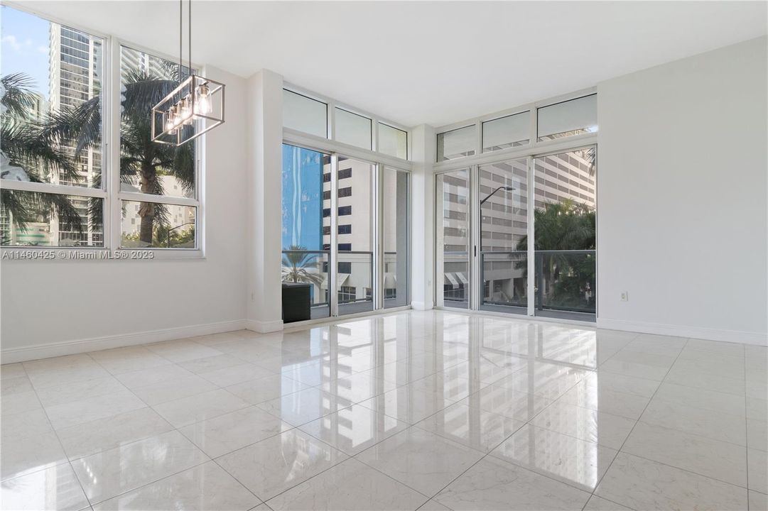 Recently Rented: $4,500 (2 beds, 2 baths, 1200 Square Feet)