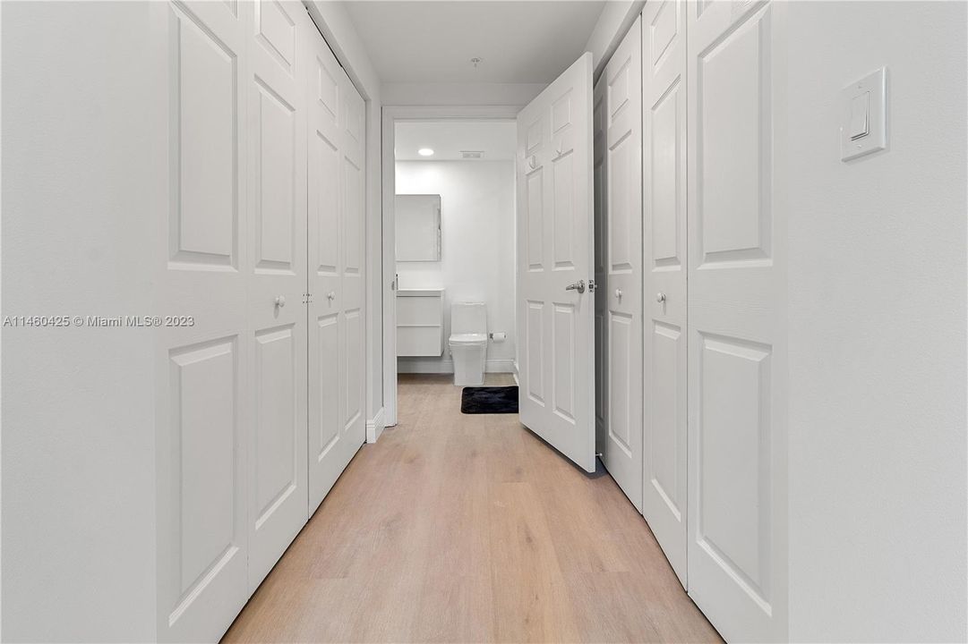 Recently Rented: $4,500 (2 beds, 2 baths, 1200 Square Feet)