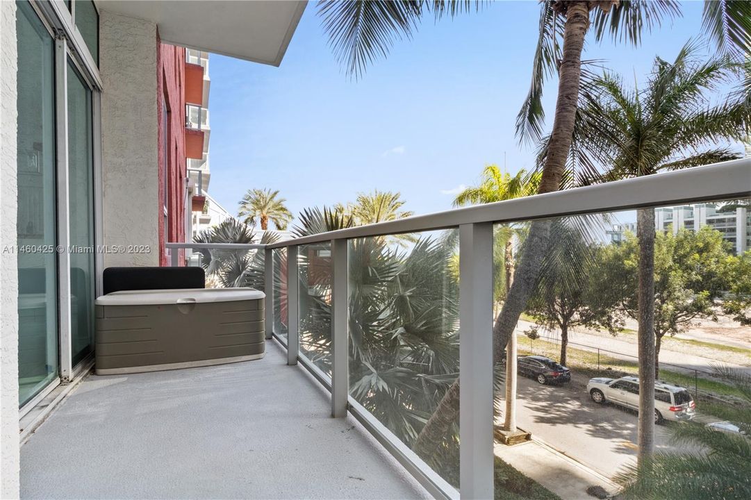 Recently Rented: $4,500 (2 beds, 2 baths, 1200 Square Feet)