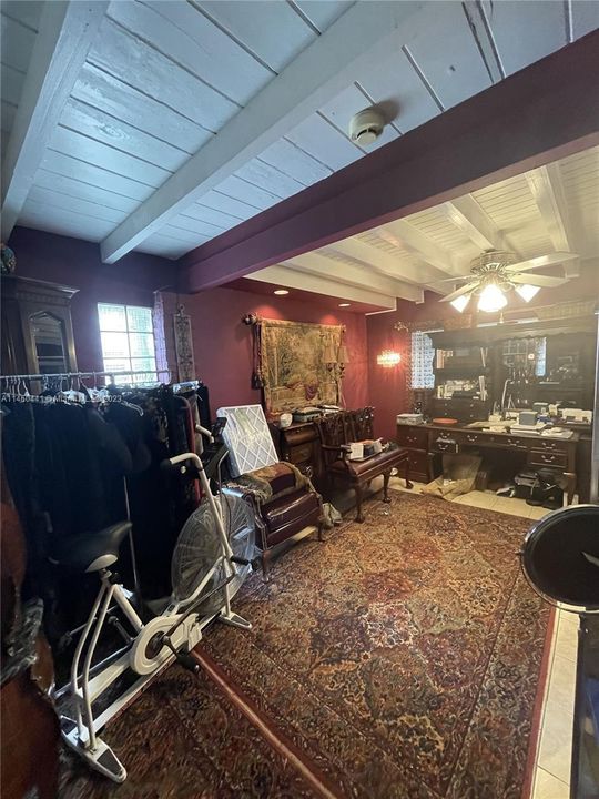 Recently Sold: $750,000 (3 beds, 2 baths, 2356 Square Feet)