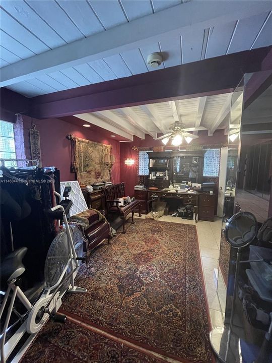 Recently Sold: $750,000 (3 beds, 2 baths, 2356 Square Feet)