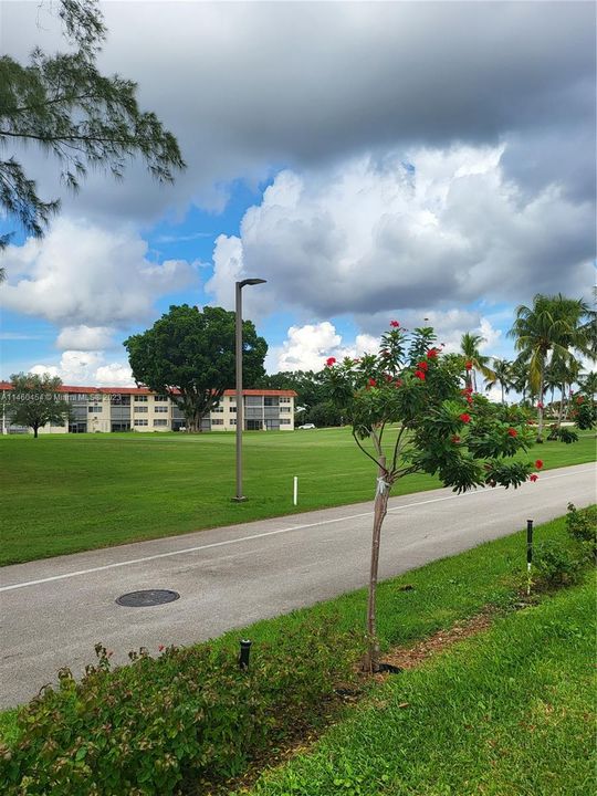 最近售出: $168,000 (2 贝兹, 2 浴室, 1170 平方英尺)