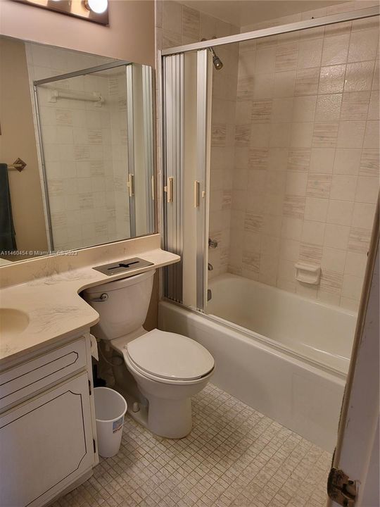 最近售出: $168,000 (2 贝兹, 2 浴室, 1170 平方英尺)