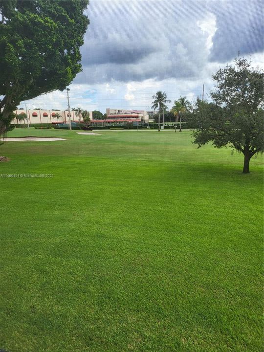 最近售出: $168,000 (2 贝兹, 2 浴室, 1170 平方英尺)