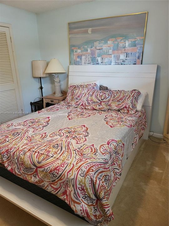 最近售出: $168,000 (2 贝兹, 2 浴室, 1170 平方英尺)