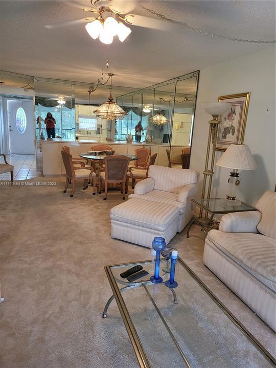 最近售出: $168,000 (2 贝兹, 2 浴室, 1170 平方英尺)