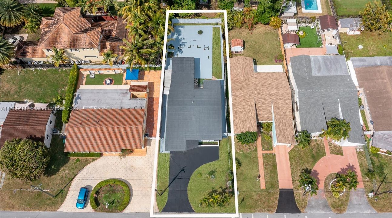 Vendido Recientemente: $824,900 (4 camas, 2 baños, 2060 Pies cuadrados)