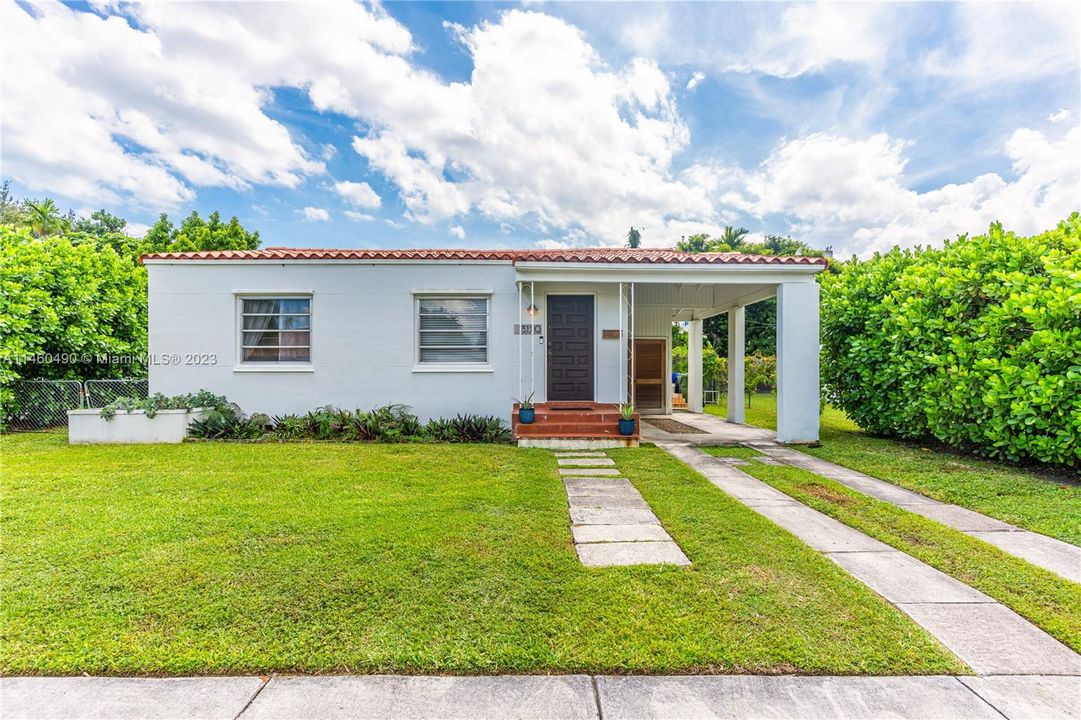 Vendido Recientemente: $639,999 (2 camas, 1 baños, 918 Pies cuadrados)